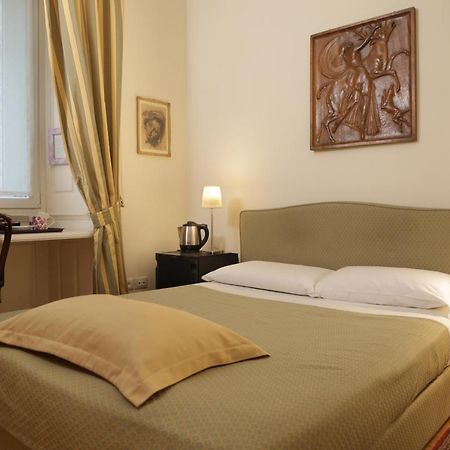 Отель Residenza Le 6 A Триест Экстерьер фото